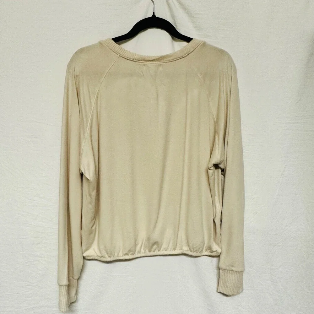 Socialite Women Ivory Pullover Sweater Large NWT Boatneck‎ Buttons